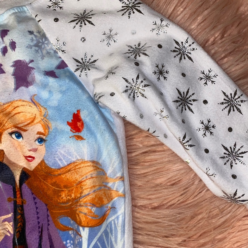 frozen footed pjs - 2t - used once - Picture 4 of 5